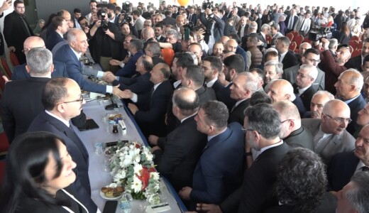 AK Parti Bursa İl Teşkilatı bayramlaştı